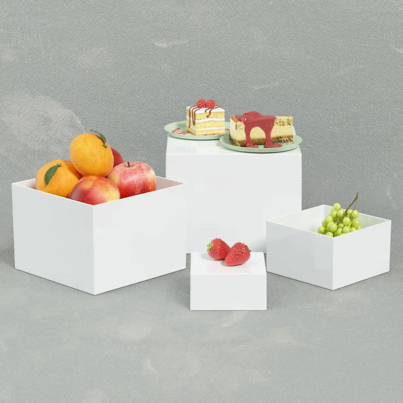 Présentoir Buffet Cubes Blancs Acryliques – cube présentoir buffet – en situation sur un buffet