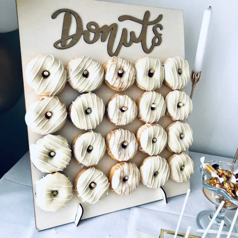 Mur Donuts Bois DIY Mariage Rustique – présentoir donuts – vue d'ensemble