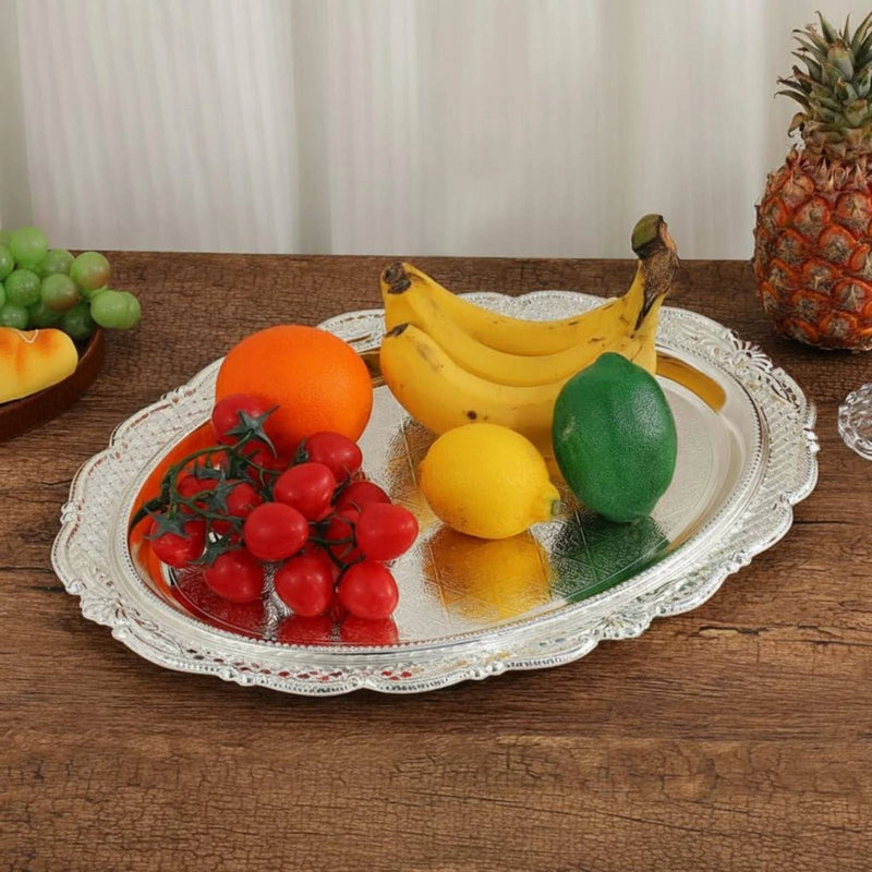 Plateau Argenté Vintage pour Service – plateau de présentation – gros plan sur la matière