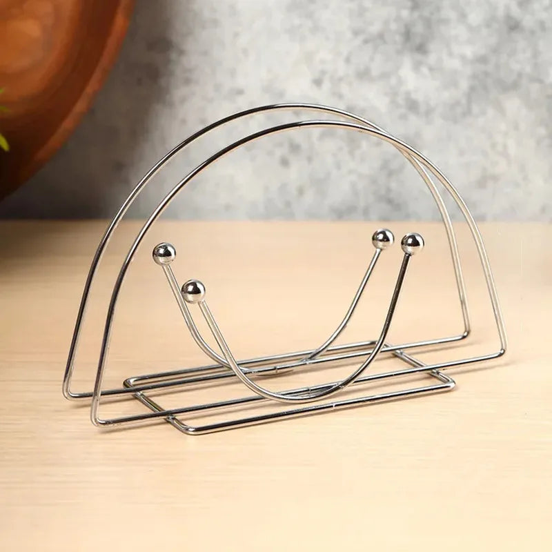 Porte-serviettes argenté en demi-arche avec courbe à pointes à boules, variante Argenté Forme U, sur un bois clair
