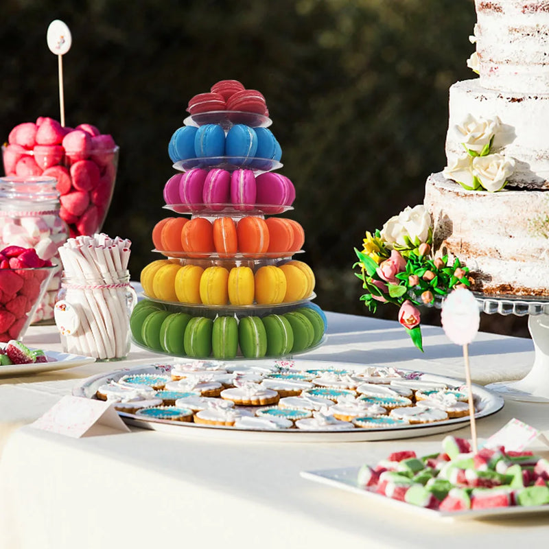 Présentoir Cupcakes Transparent Multi-Niveaux – présentoir cupcake – en situation sur un buffet