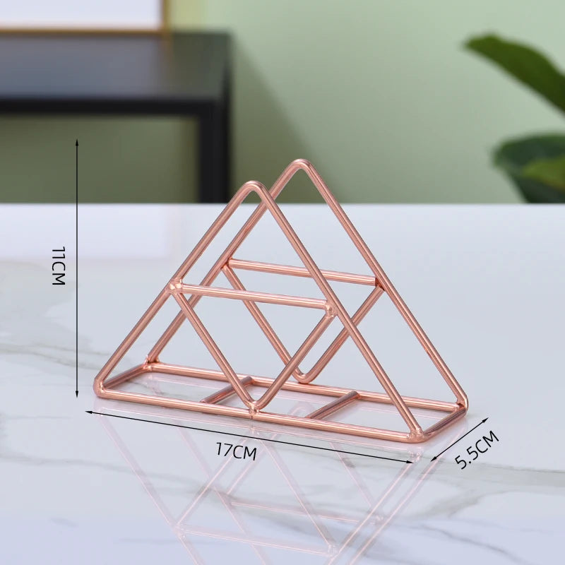 Porte-serviettes triangulaire rose cuivré, variante Rose Triangle : 11 cm de haut, 17 cm de long, 5,5 cm de large