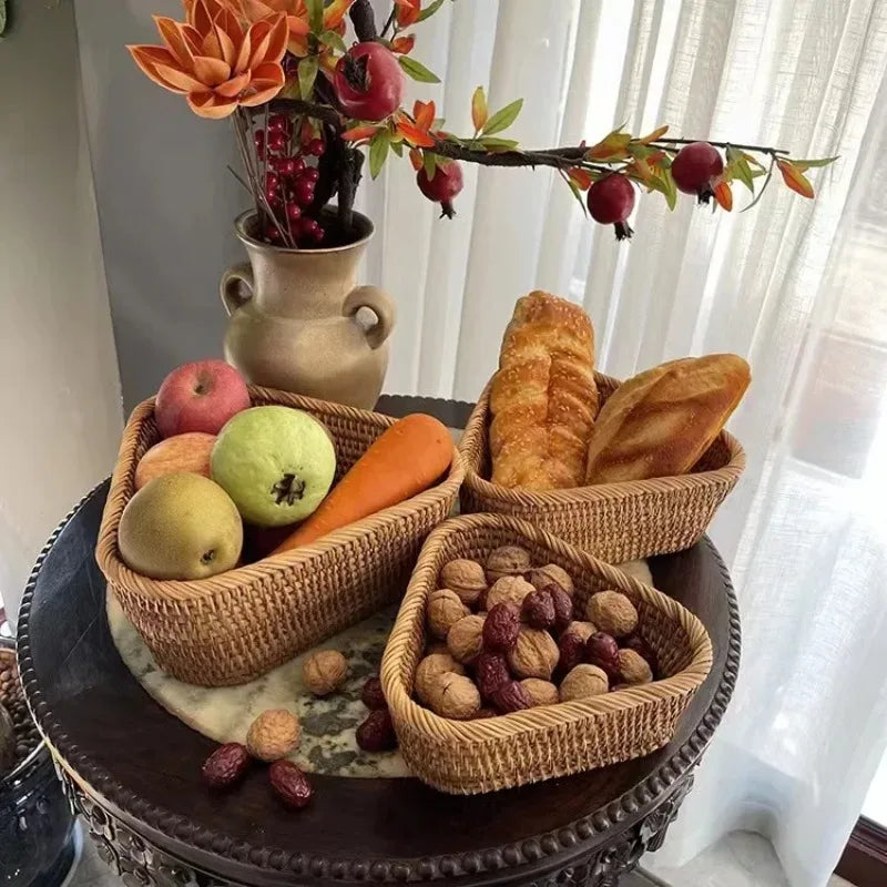 Panier de Présentation en Rotin Tressé