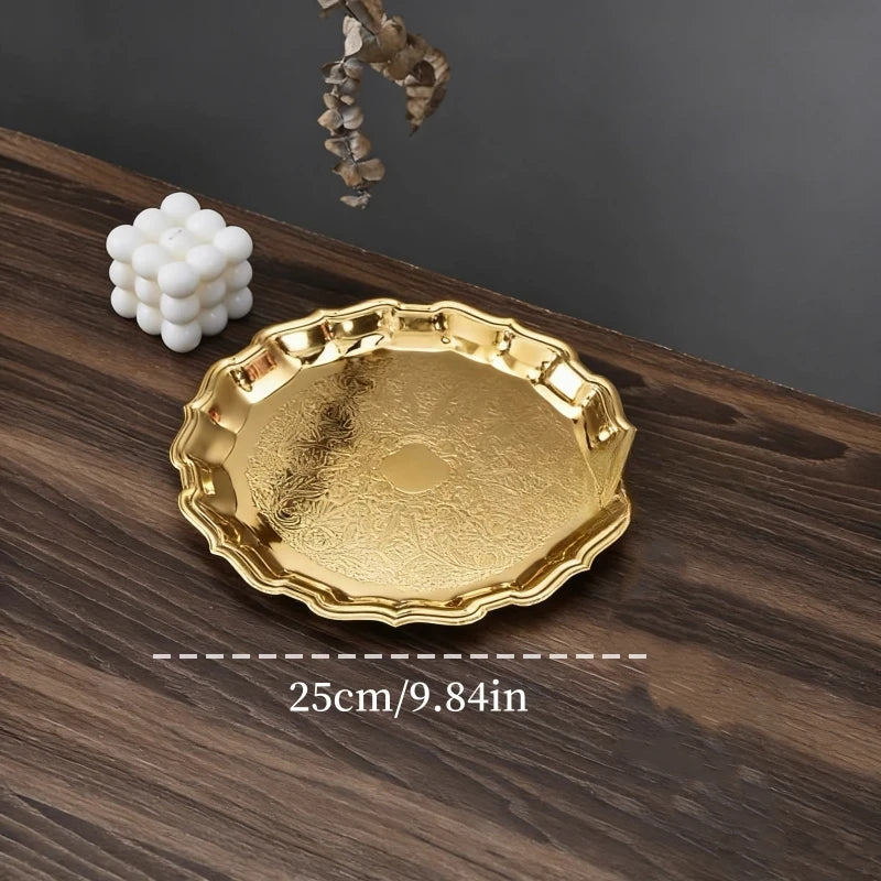 Petit plateau doré ciselé, diamètre 25 cm