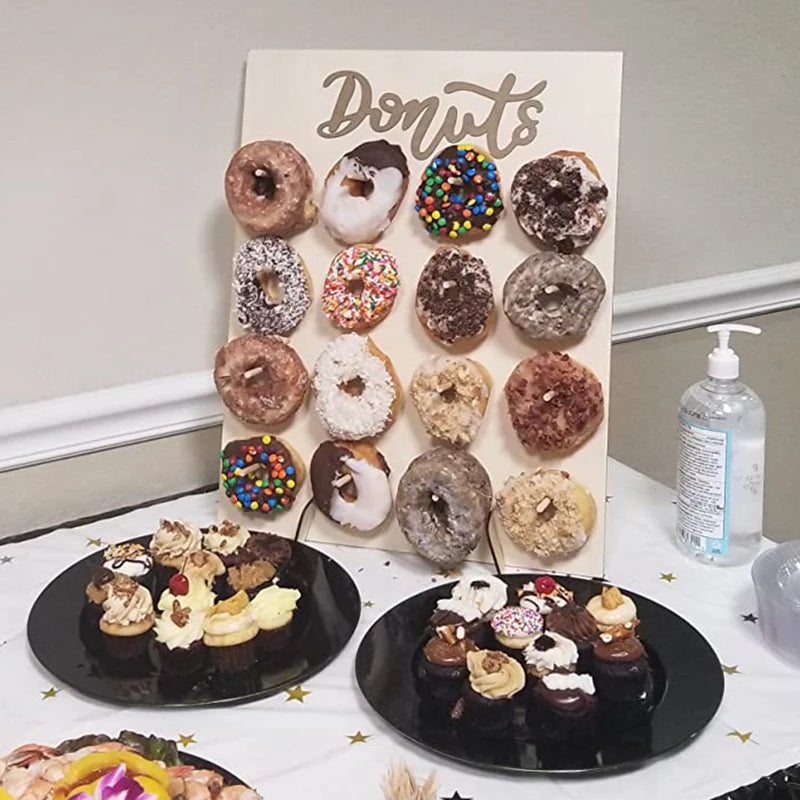 Présentoir Mural Donuts Cœur Bois – présentoir donuts – vue de côté